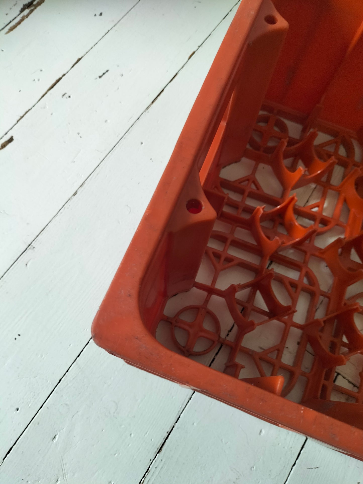 Casier/ caisse Orangina en plastique par Allibert