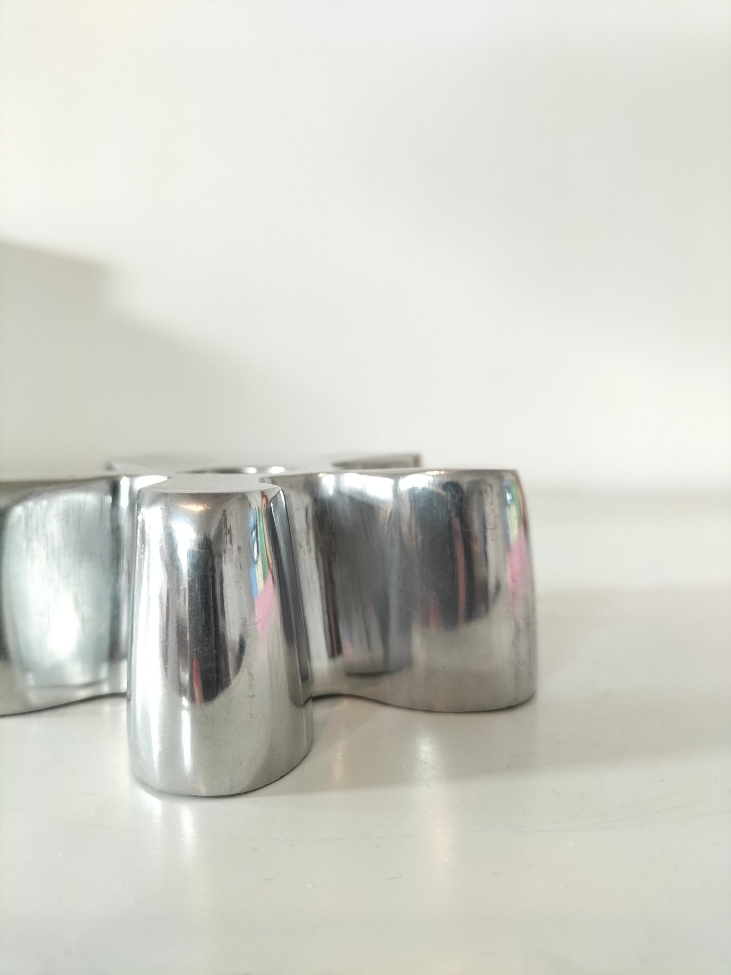 Bougeoir fleur en aluminium