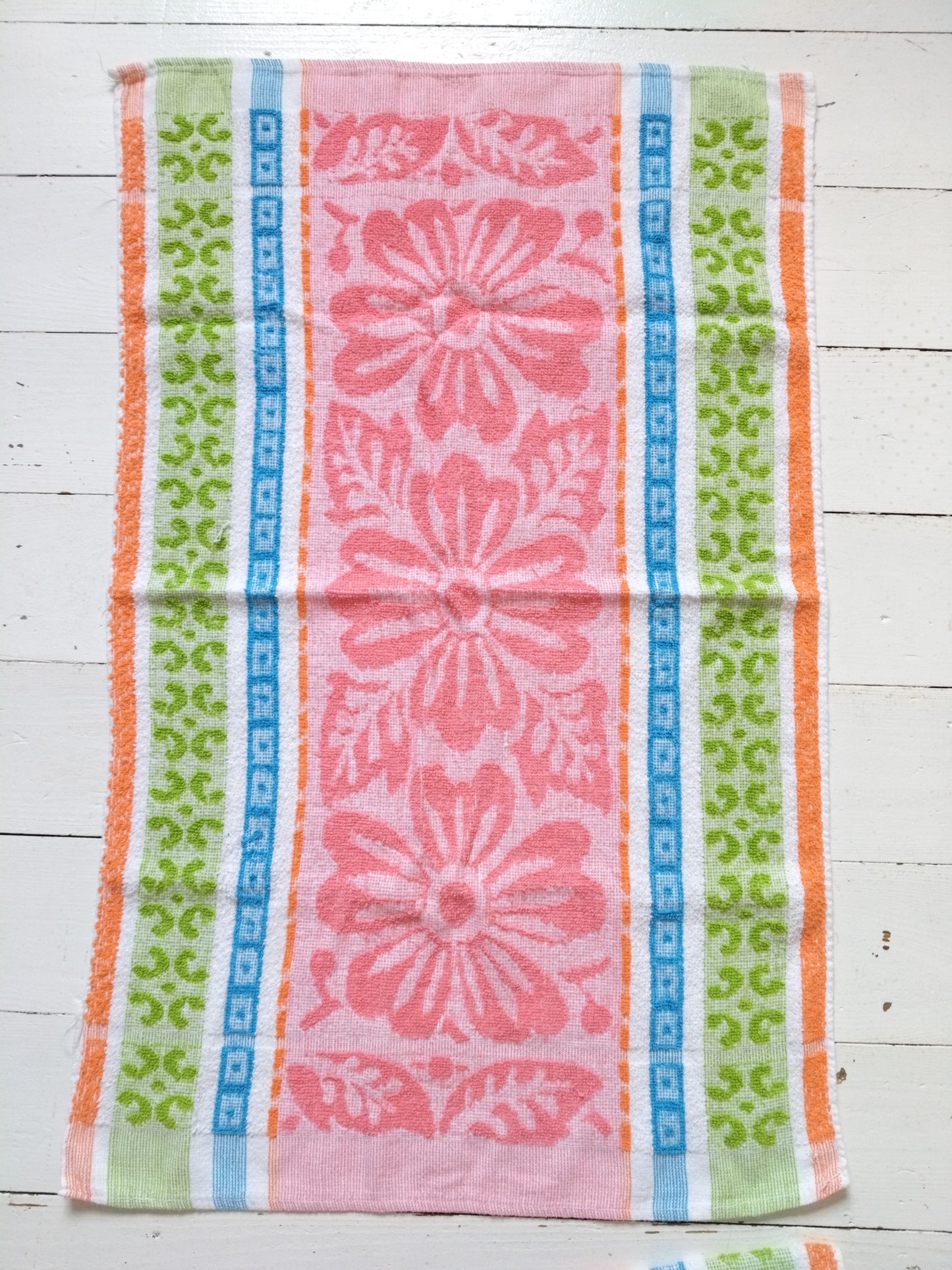 Petite serviette de toilette à l'unité