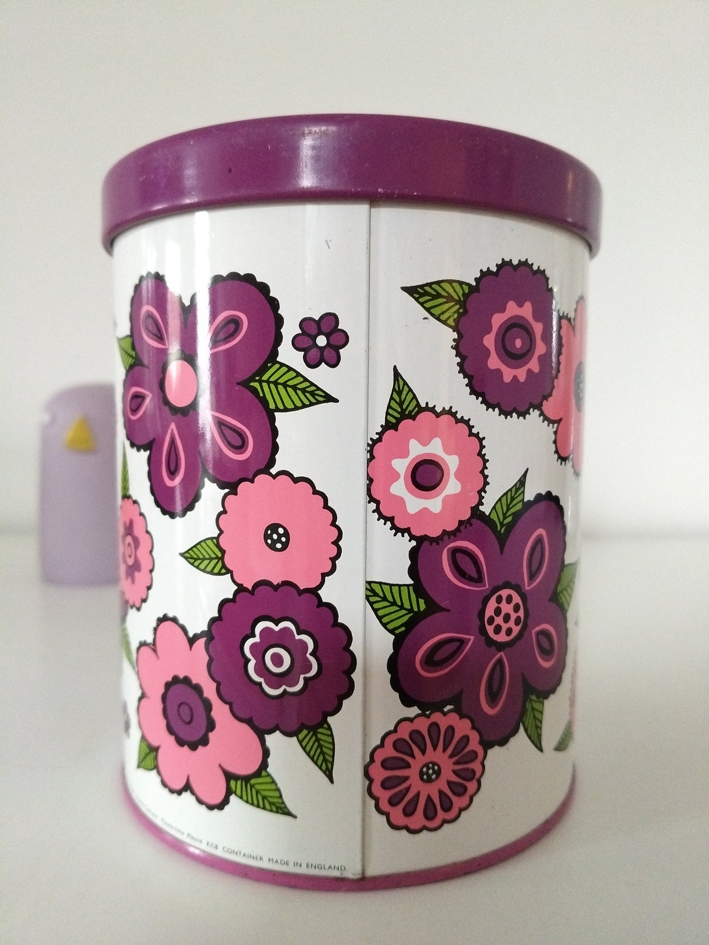 Boîte métallique flower power Baret Ware England