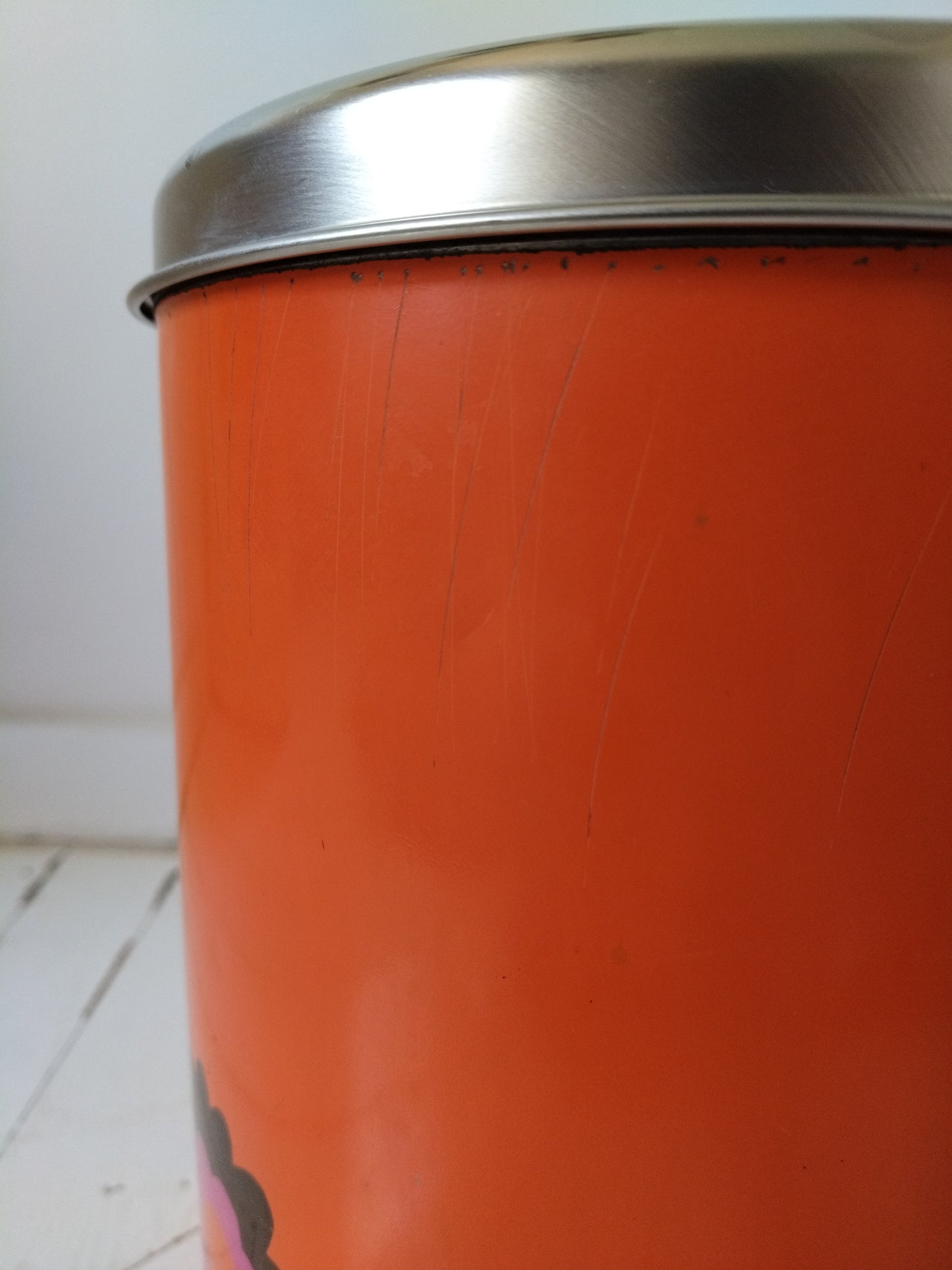 Très grosse boîte Brabantia décor Patrice
