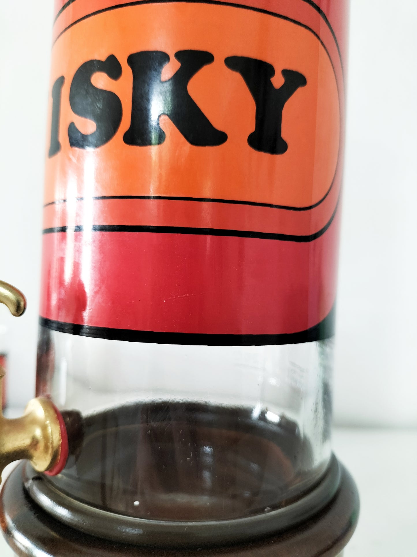 Set à whisky seventies : bouteille/ fontaine et 4 verres