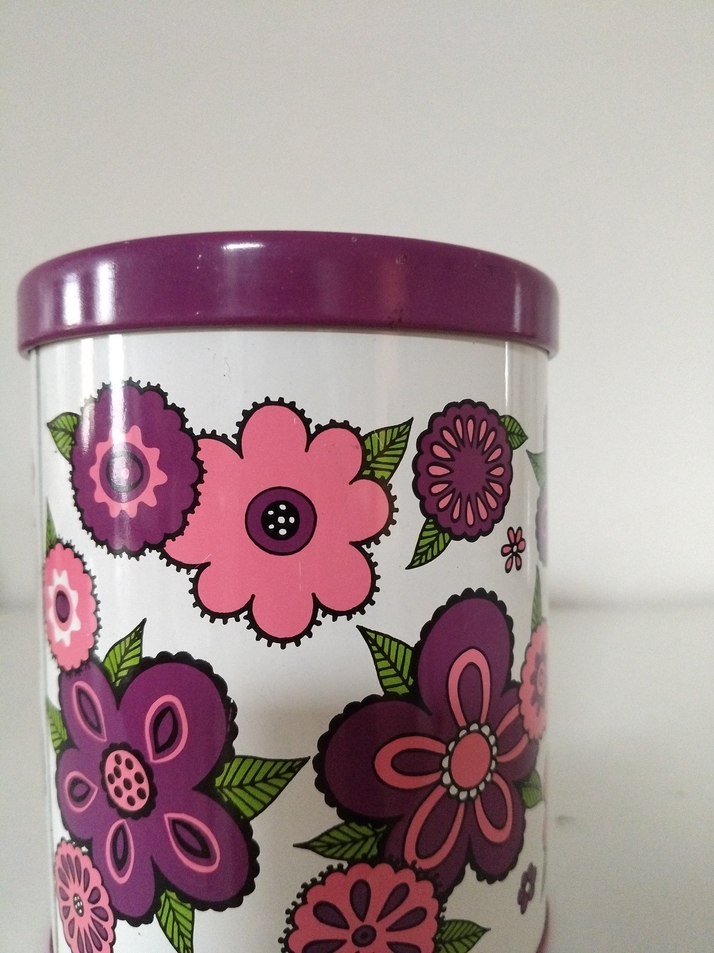Boîte métallique flower power Baret Ware England