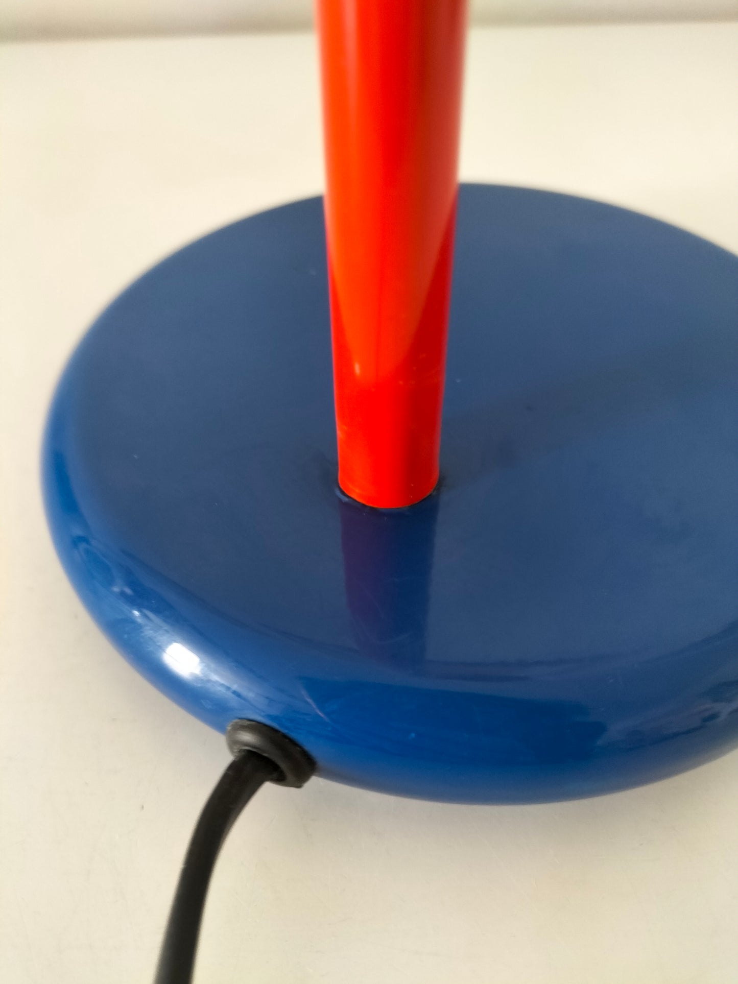 Lampe de table métallique 80's esprit Memphis Style