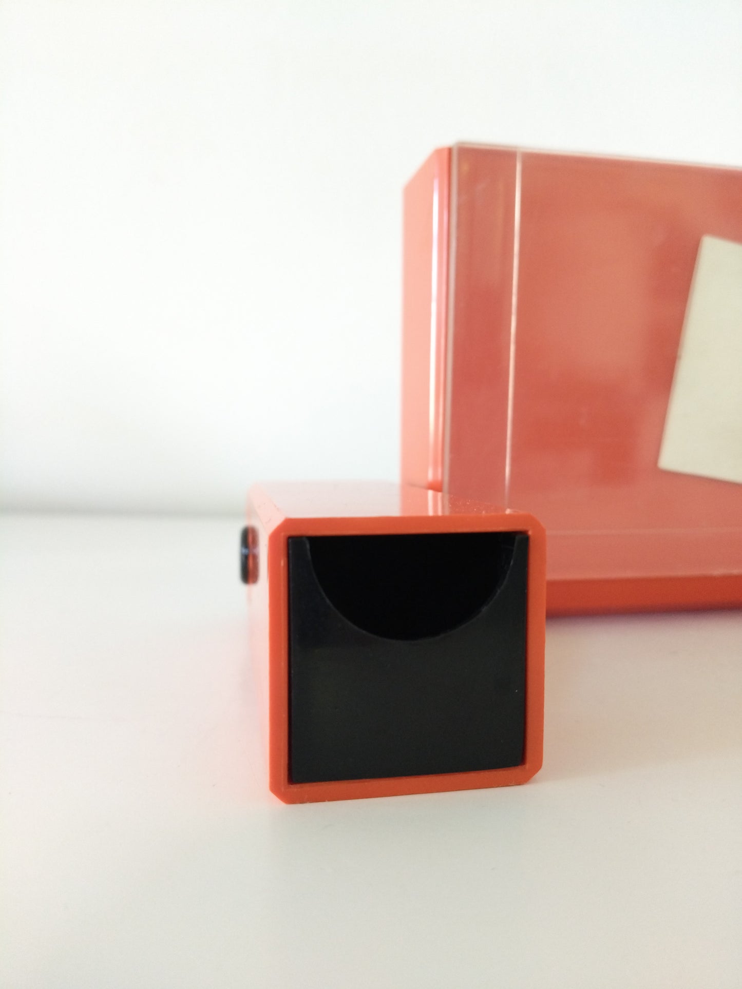 Organisateur de bureau vintage en plastique orange