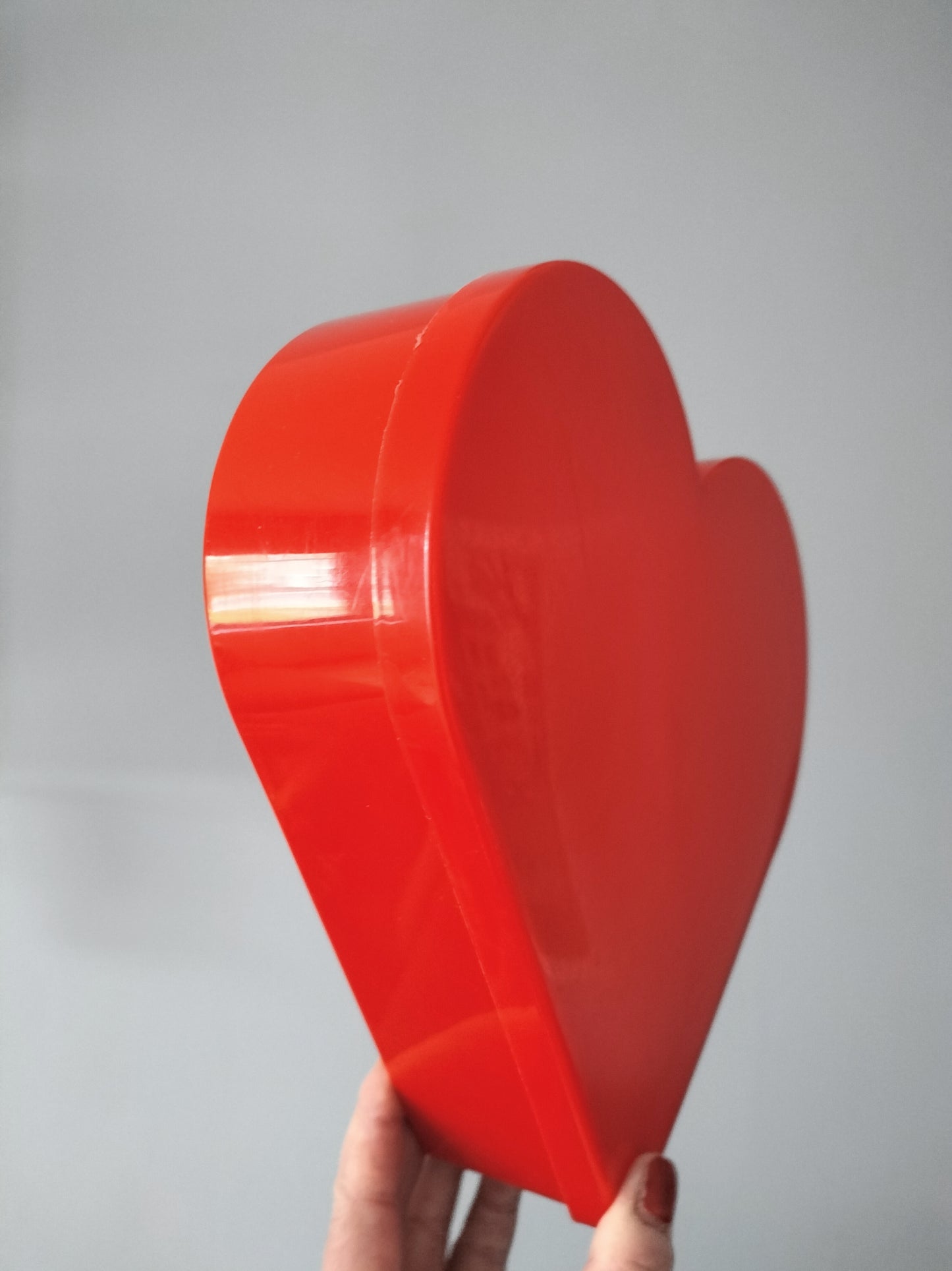 Grosse boîte cœur en plastique