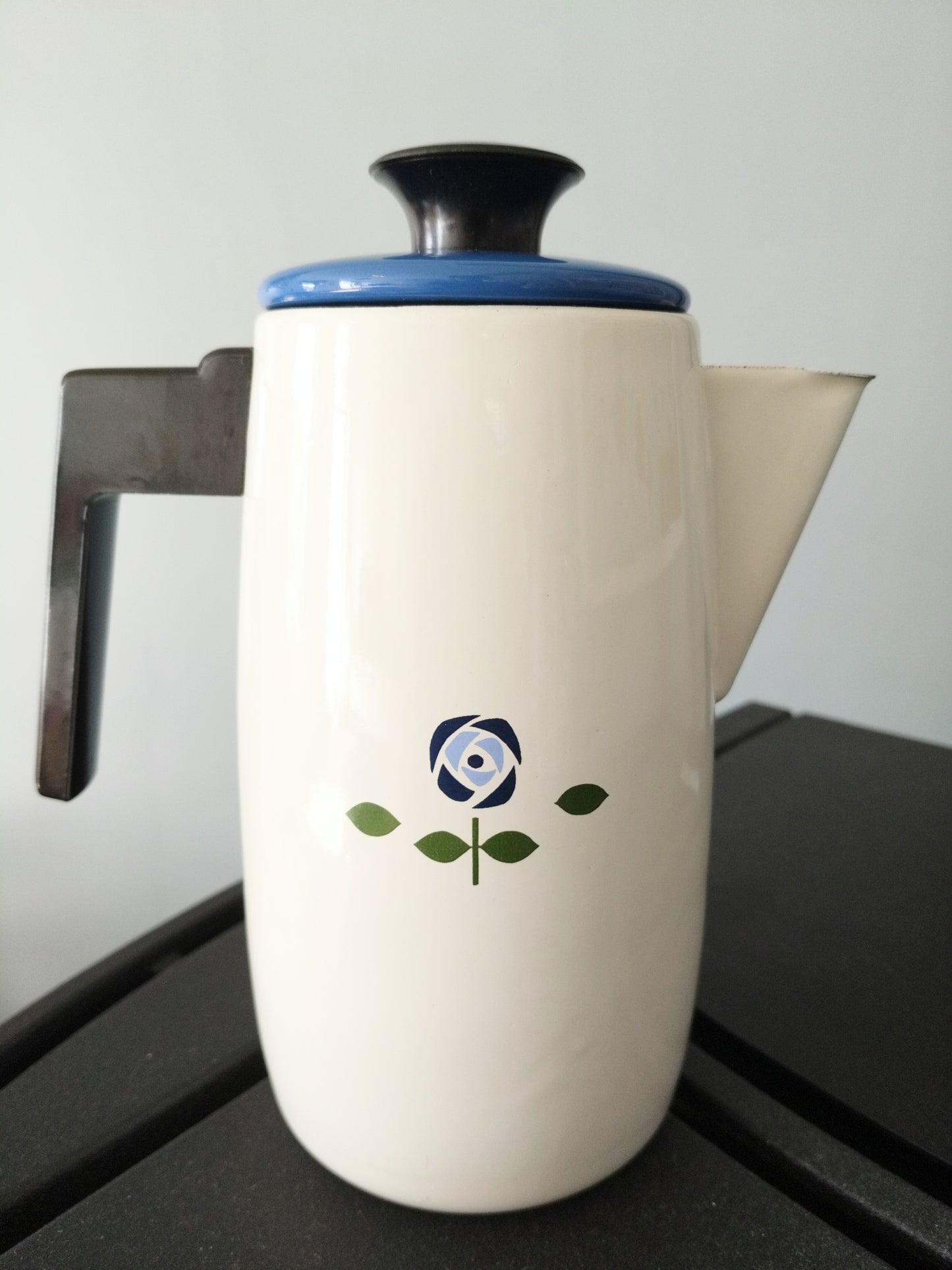 Cafetière émaillée