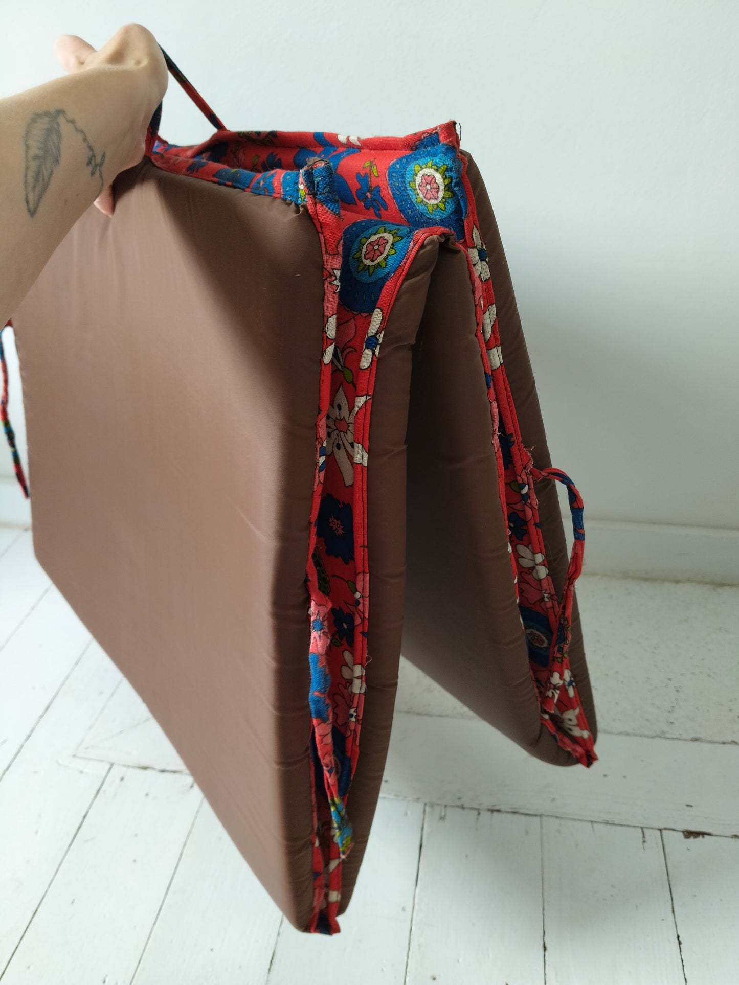 Grand matelas/ coussin de plage pliant