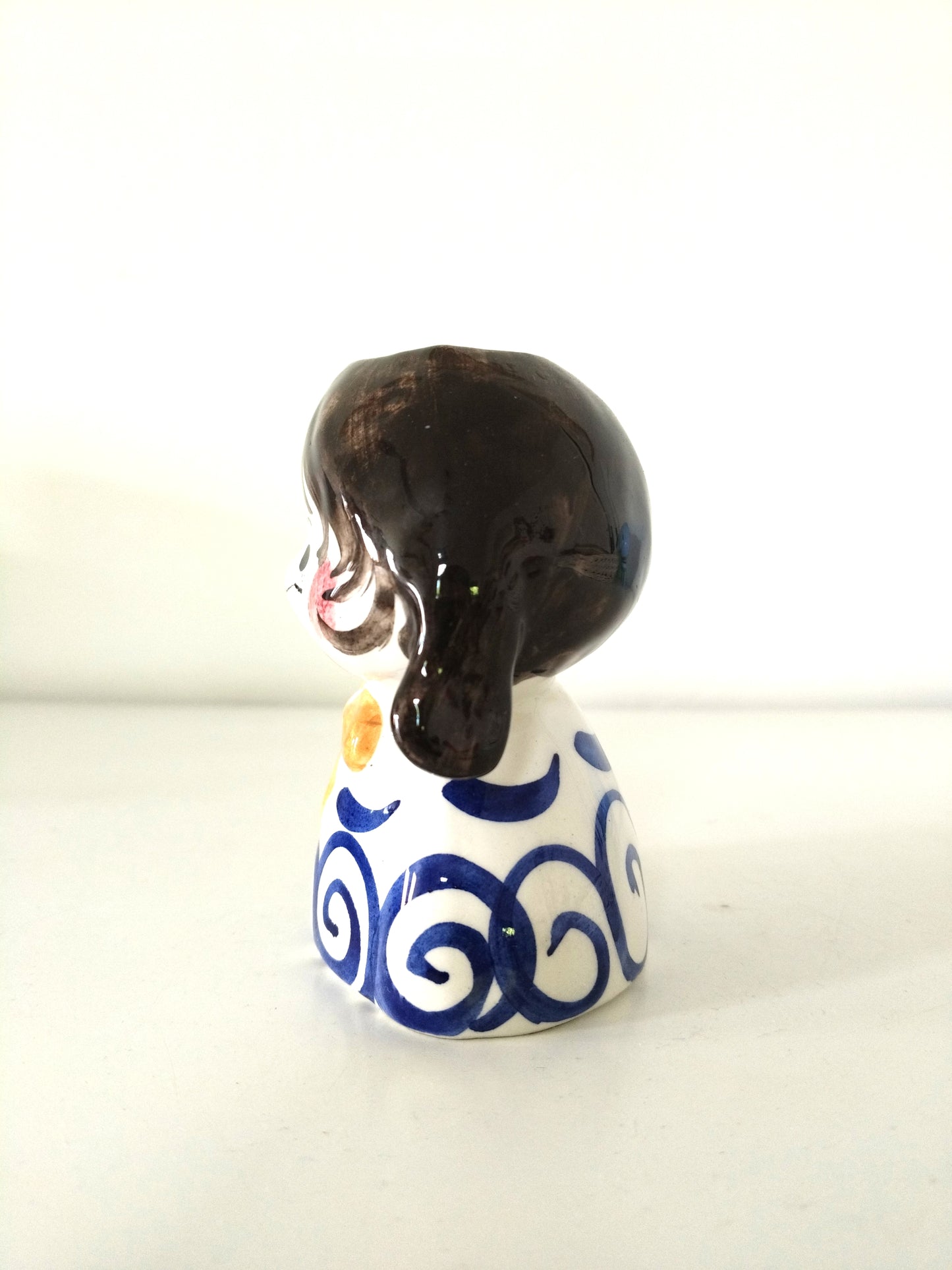 Petit vase fillette en céramique