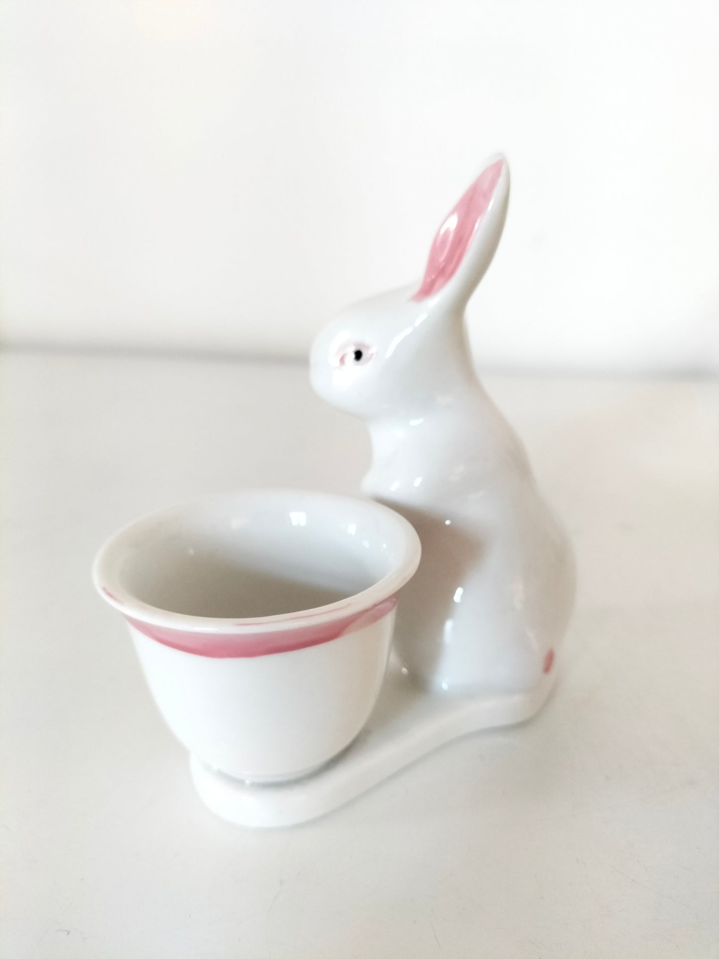 Coquetier lapin en porcelaine au choix