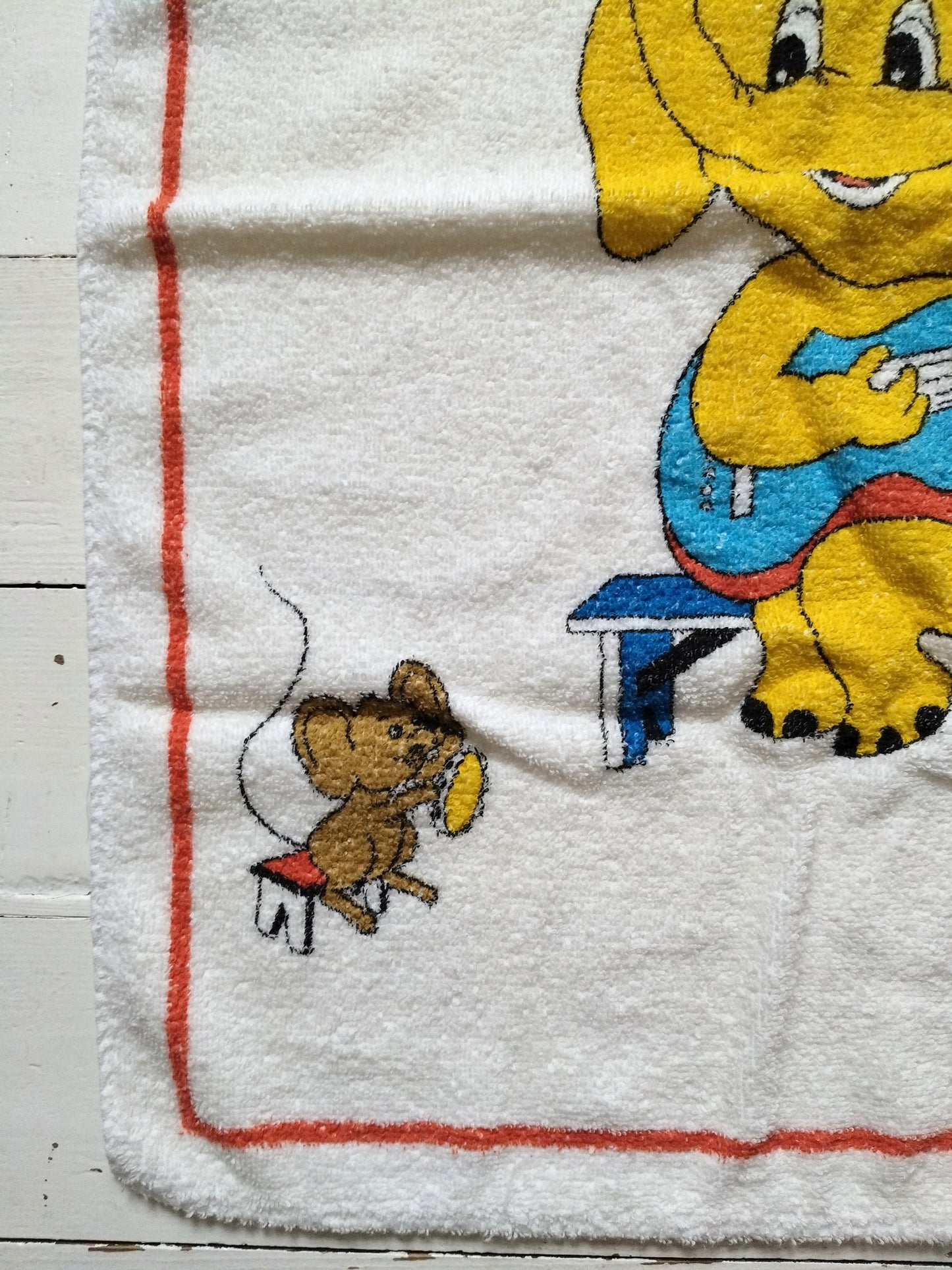 Petite serviette de toilette enfant