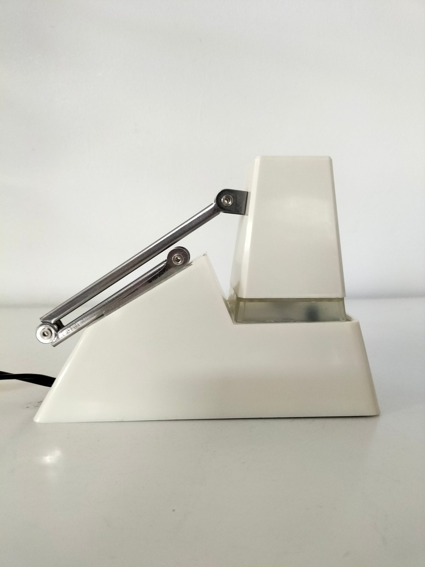 Lampe de table ou murale Well-Lite made in Hong-Kong