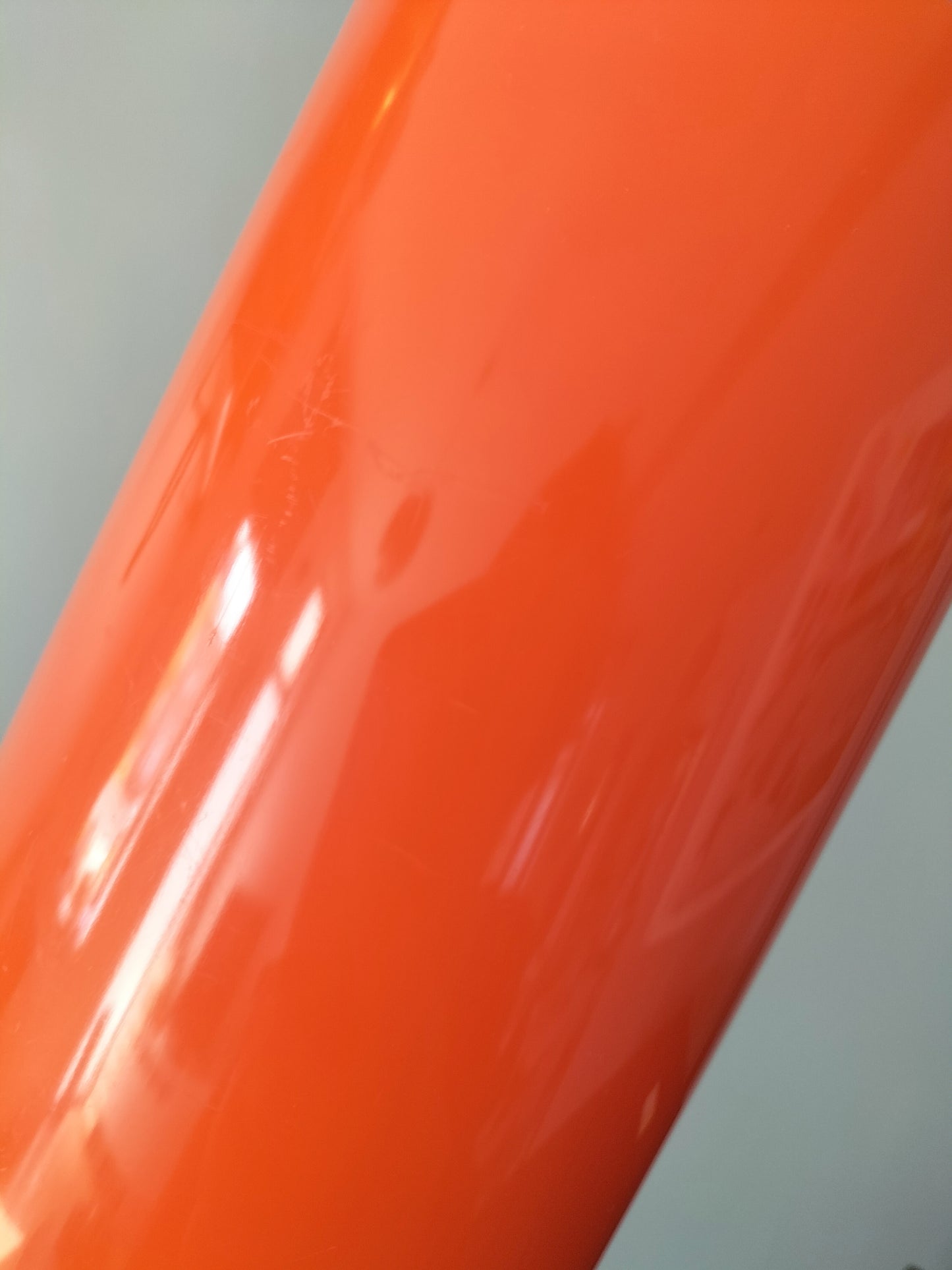 Grand vase vintage en plastique orange made in Holland (!réservé Albertine!)