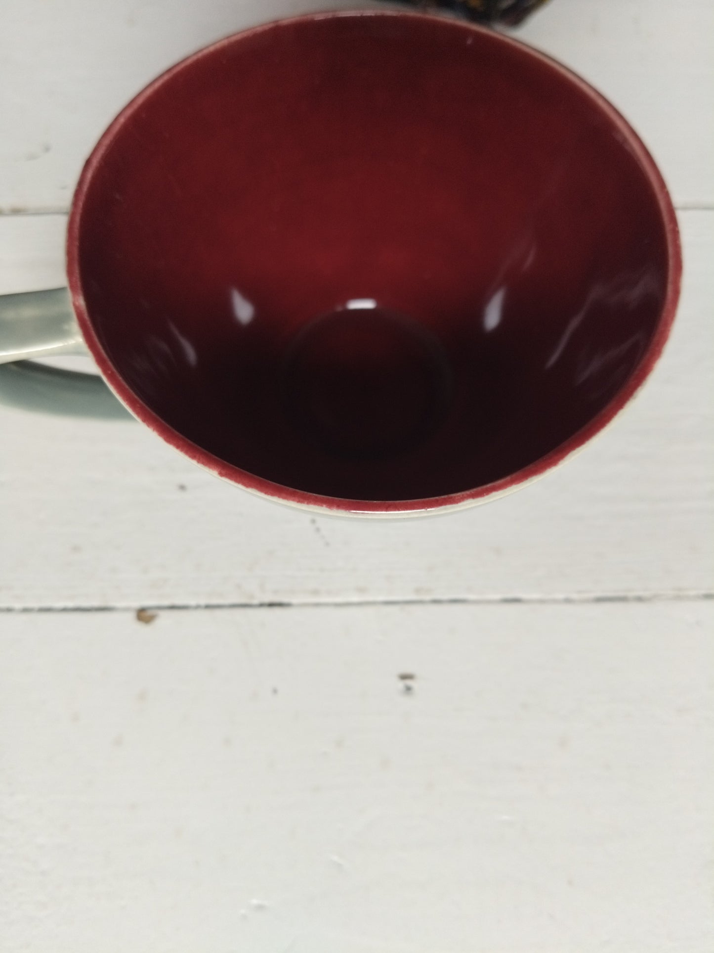 Ensemble 1 tasse grise et 1 soucoupe bordeaux Boch La Louvière Miami Bicolore