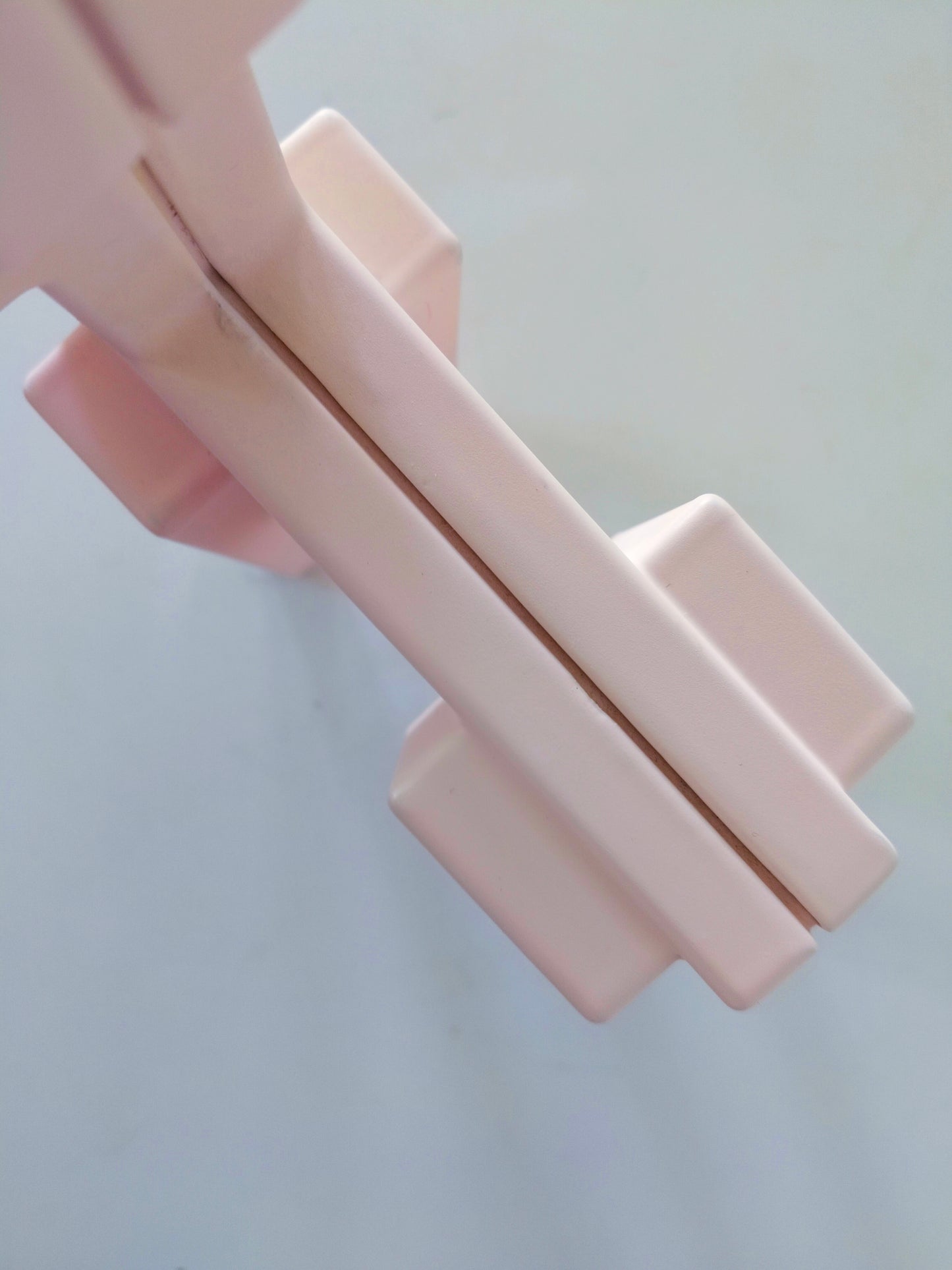 Cerf pixel rose par Monika Mulder pour ikea 2003