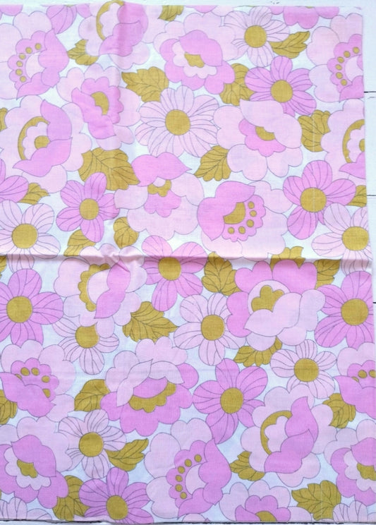 Taie d'oreiller flower power en coton 65 x 65cm - cetaitmieuxavant