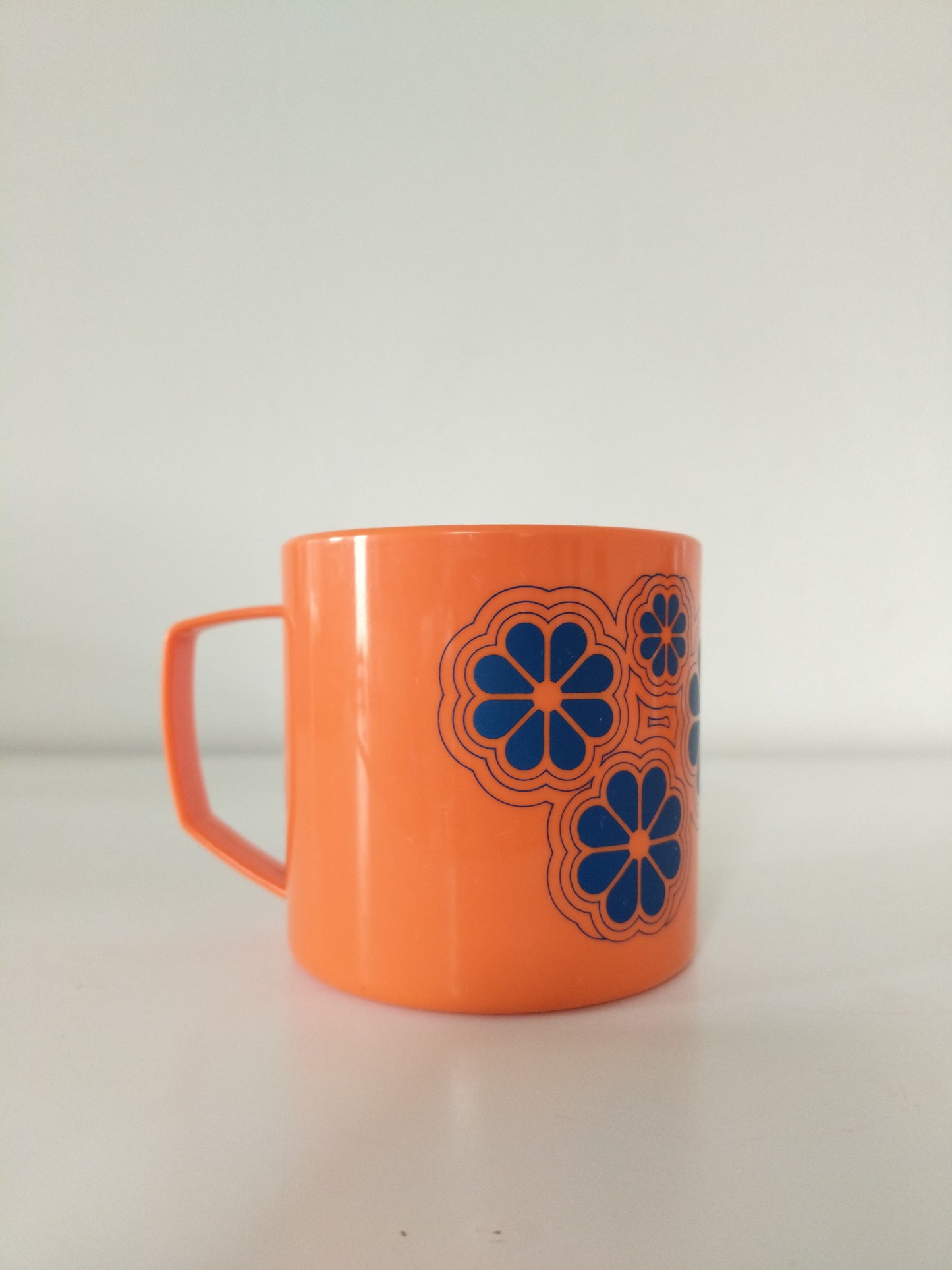 Tasse/ mug en plastique Benco Nutricia au choix