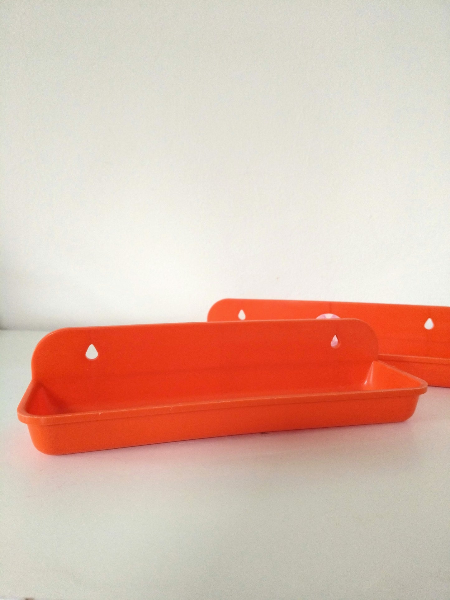 Petit rangement mural orange Plastics L&L !à l'unité!