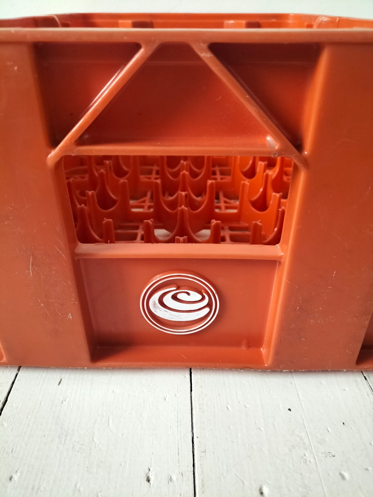 Casier/ caisse Orangina en plastique par Allibert