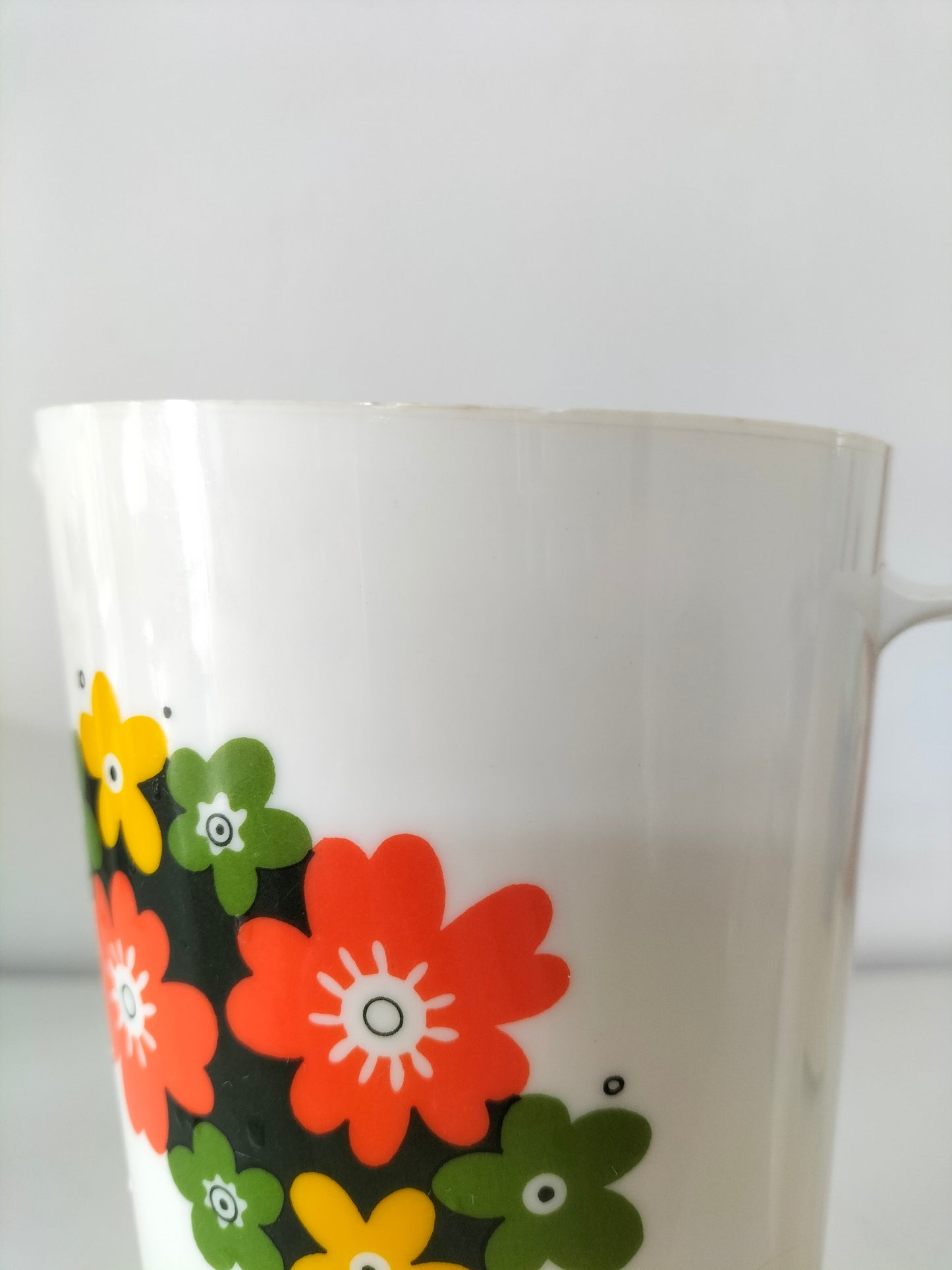 Carafe vintage en plastique