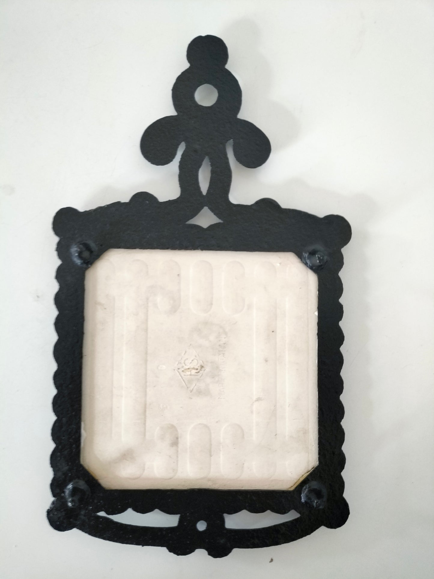 Dessous de plat fonte et carreau en céramique pour Adeline ?