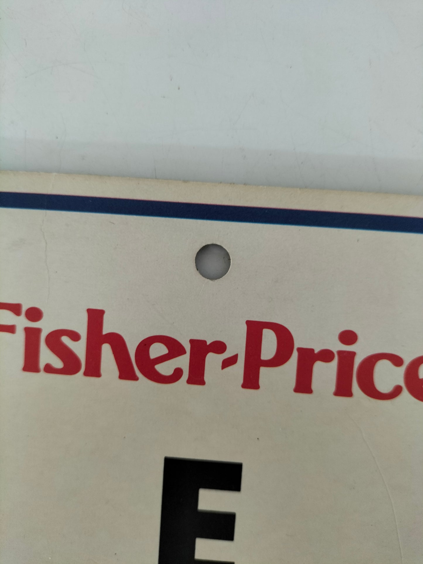 Affiche murale cartonnée "eye chart" Fisher Price 1977