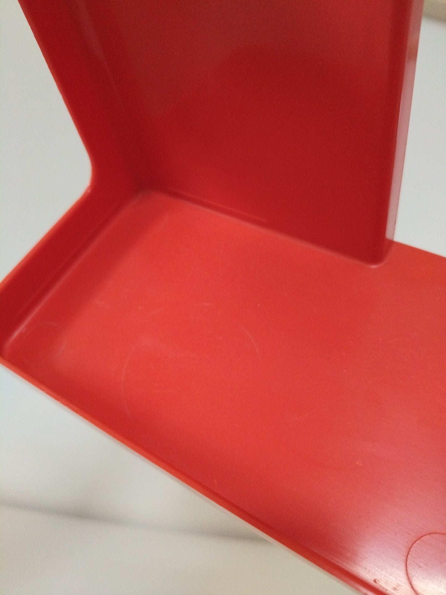 Petit rangement mural en plastique orange Daisif