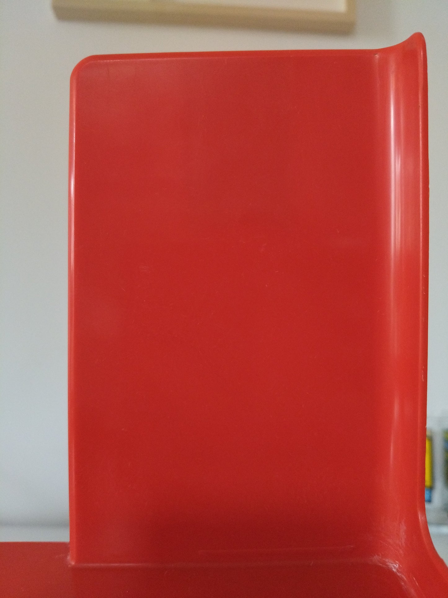 Petit rangement mural en plastique orange Daisif