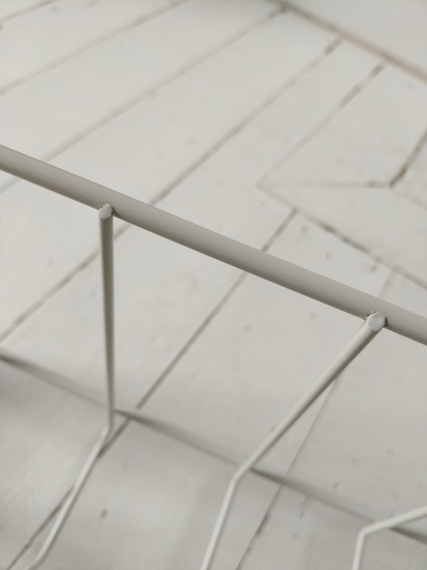 Porte-revues métallique blanc
