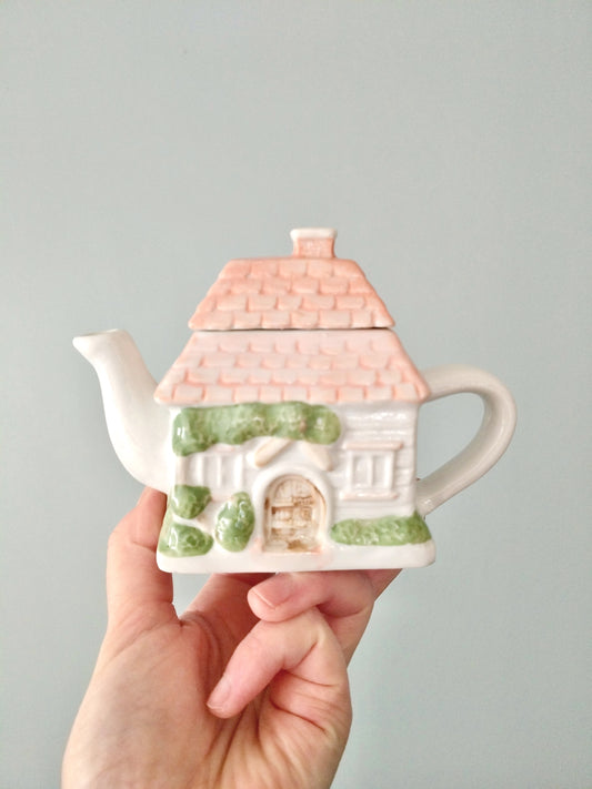 Mini théière maison en céramique