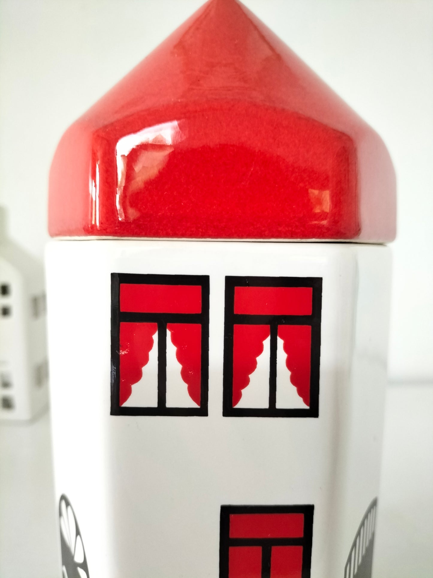 Boîte/ pot maison en porcelaine Waechtersbach (réservé à Laetitia!)