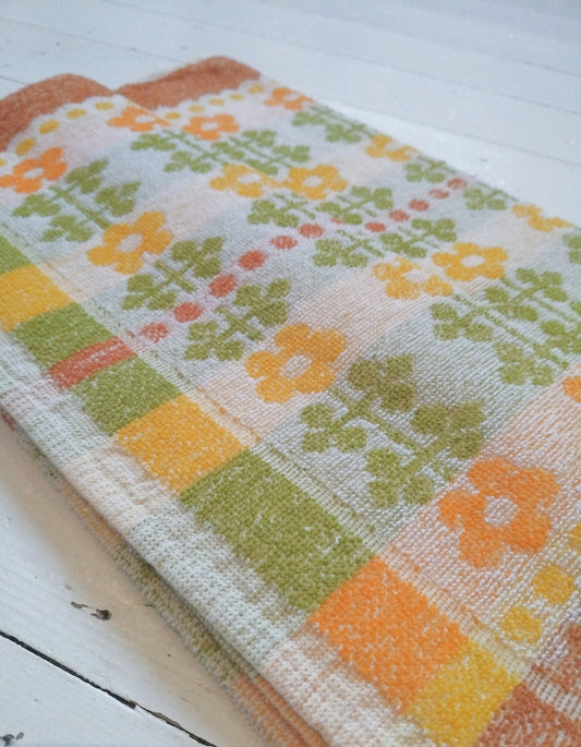 Petite serviette de toilette à l'unité