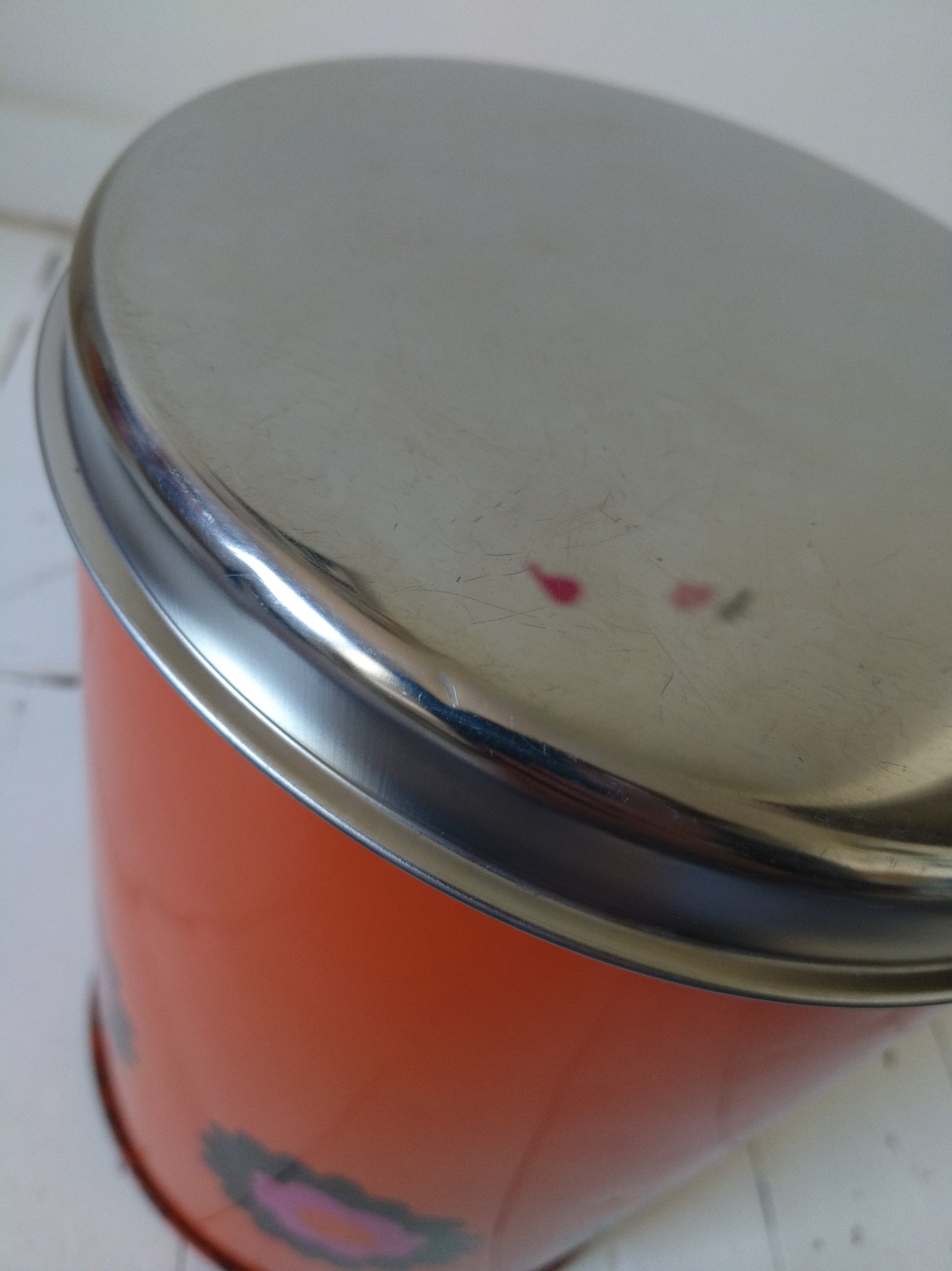 Très grosse boîte Brabantia décor Patrice