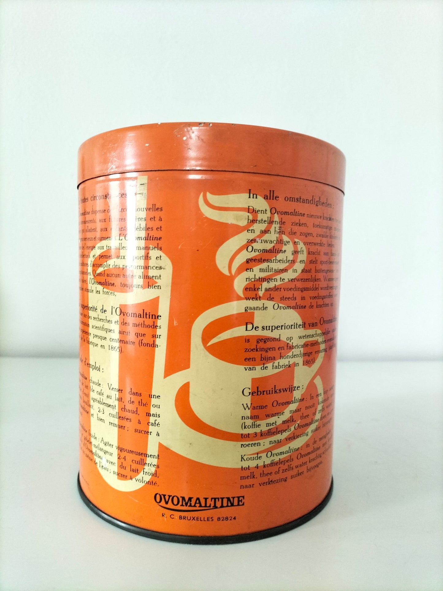Ancienne grosse boîte métallique publicitaire Ovomaltine années 50 ! Laetitia !