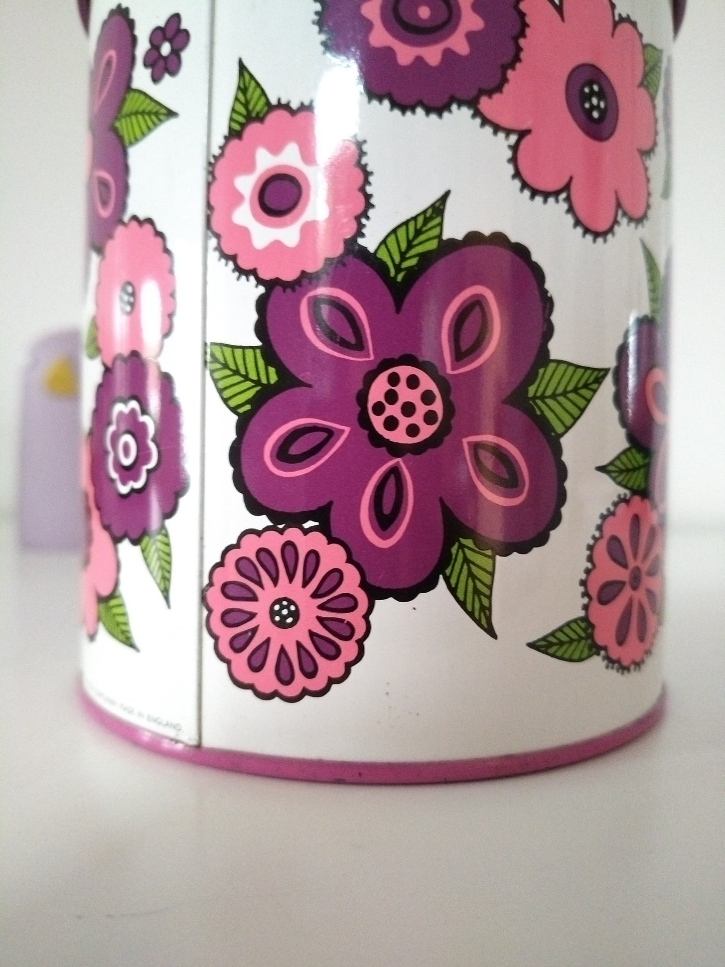 Boîte métallique flower power Baret Ware England