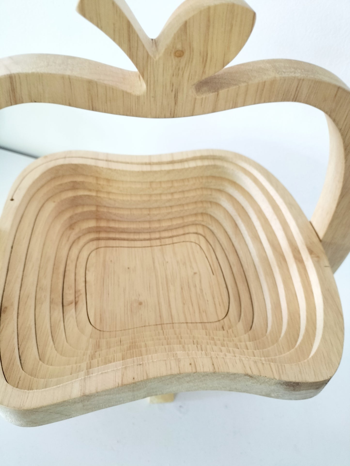 Corbeille et dessous de plat pomme en bois