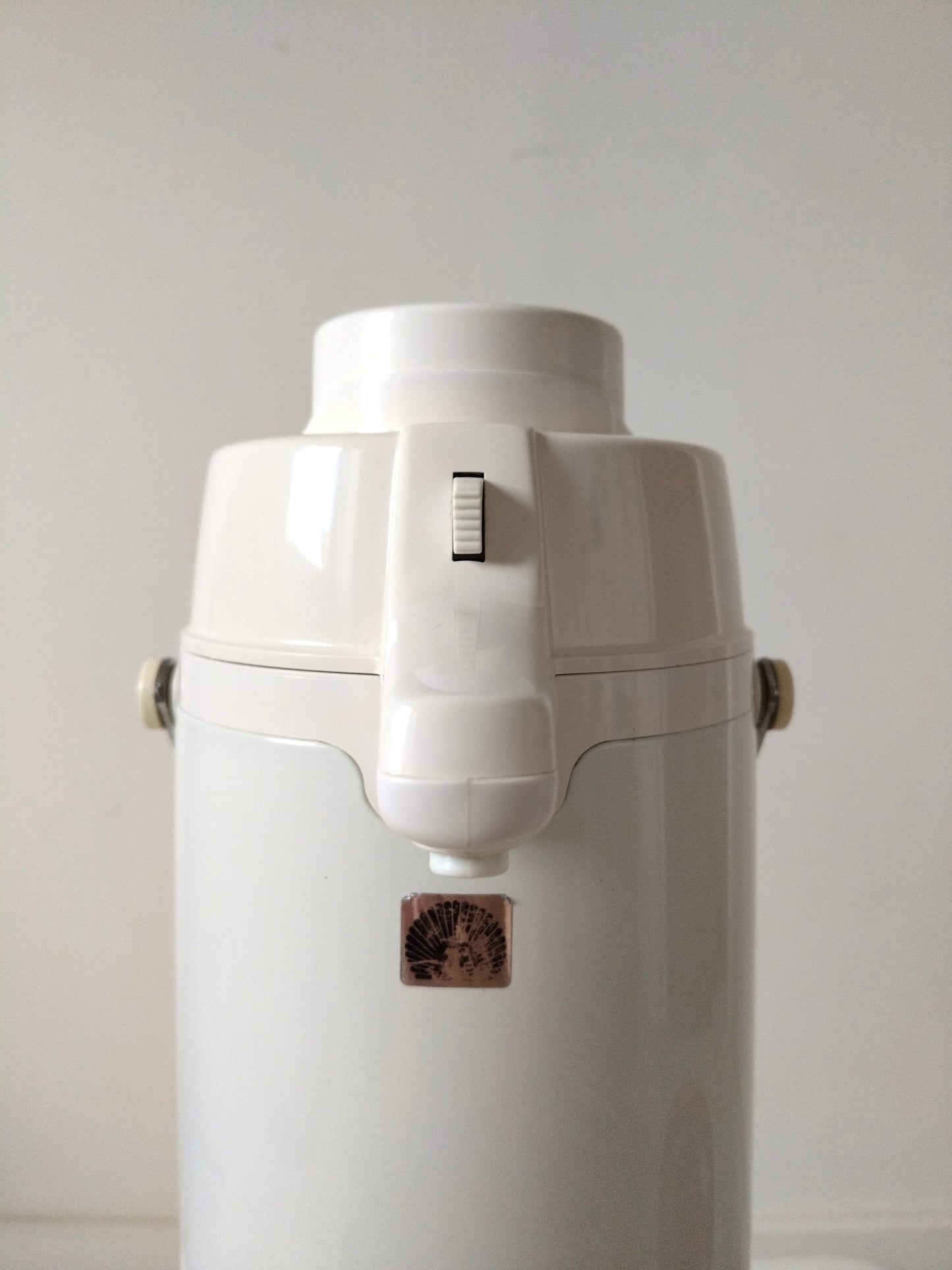 Grand thermos à pompe pivotant 2,5l Peacock Air Pot Japan