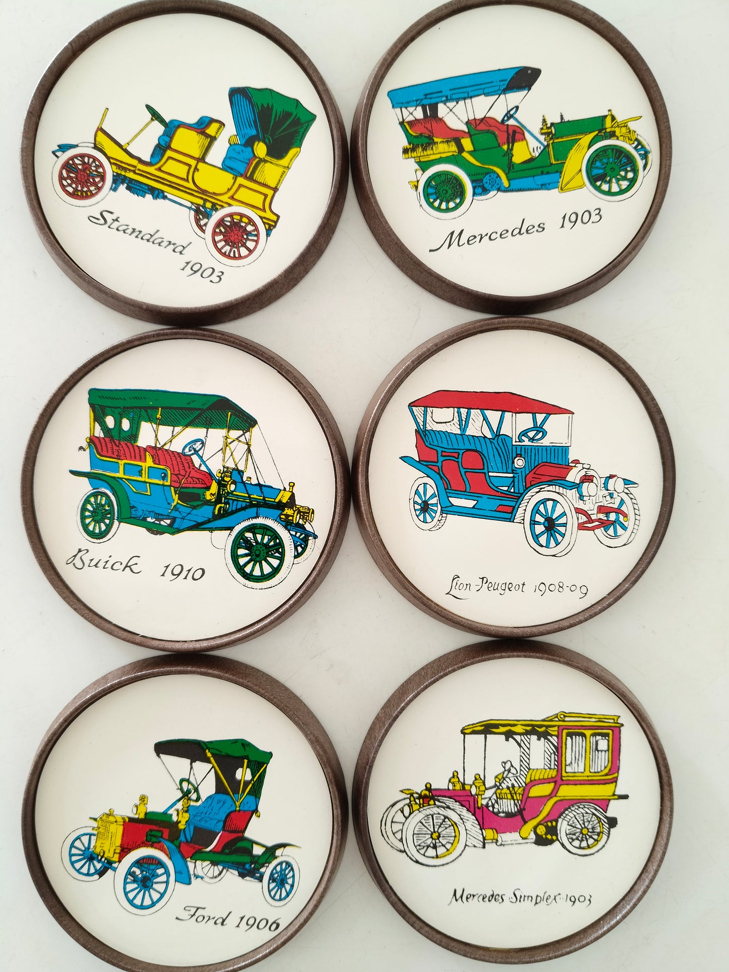 Ensemble de 6 sous-verres voitures anciennes en plastique