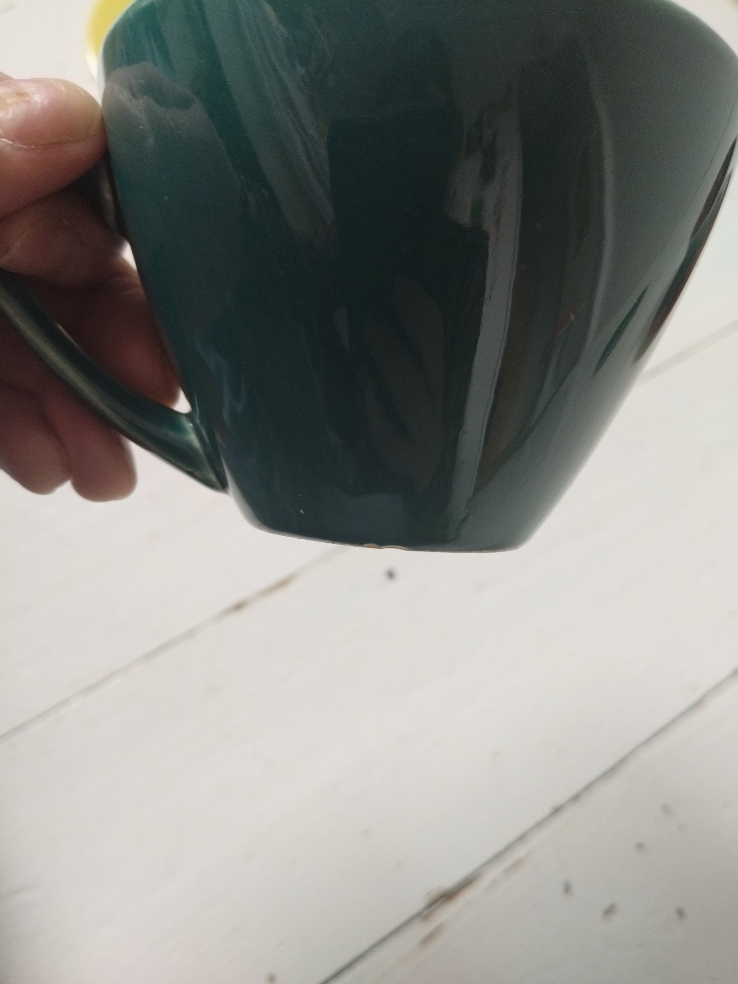 Ensemble 1 tasse verte + 1 soucoupe jaune Kéralux Boch La Louvière Miami Bicolore