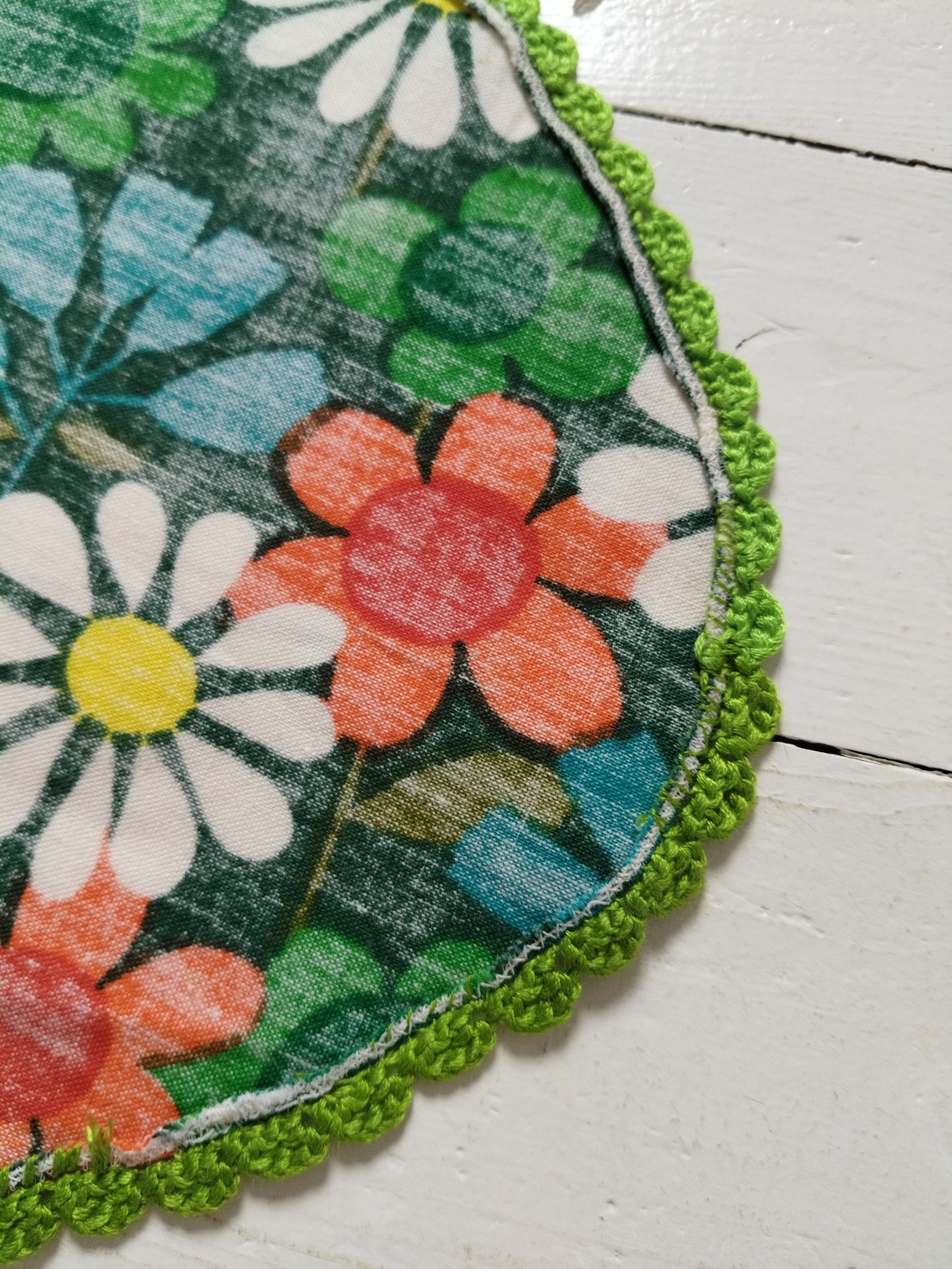 Napperon flower power vintage