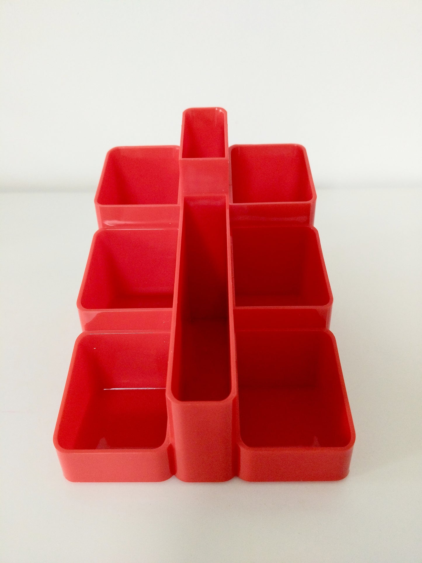 Organisateur de bureau en plastique rouge