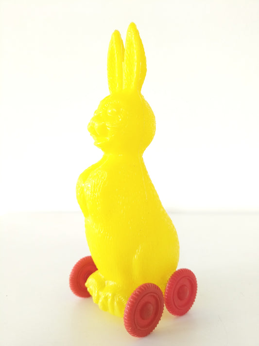 Déco de Pâques/ jouet petit lapin à roulettes en plastique - cetaitmieuxavant