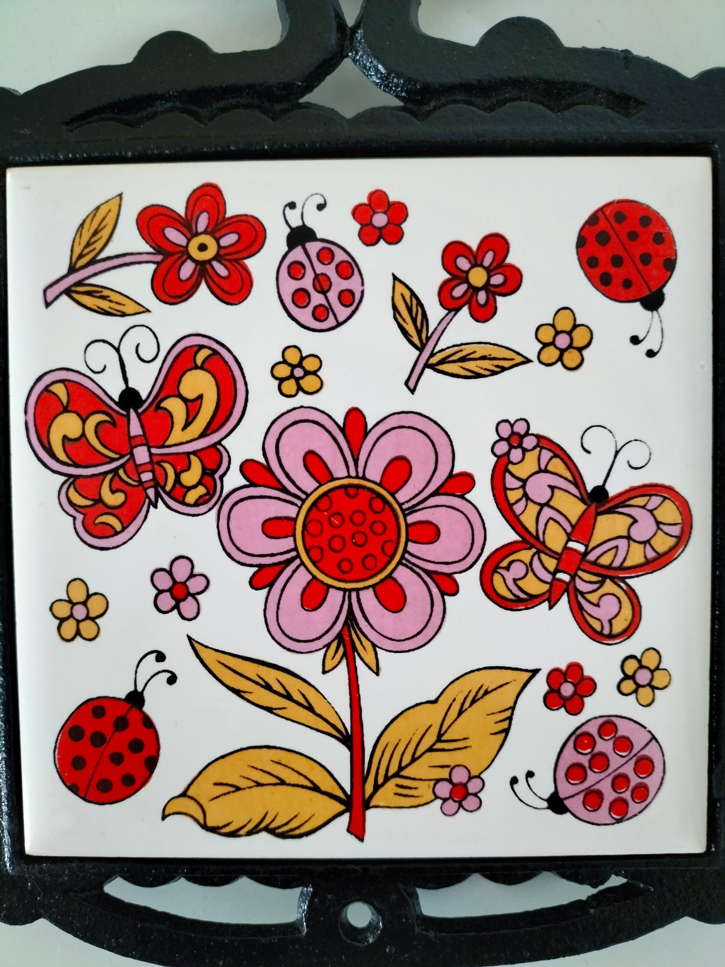 Dessous de plat fonte et carreau en céramique pour Adeline ?