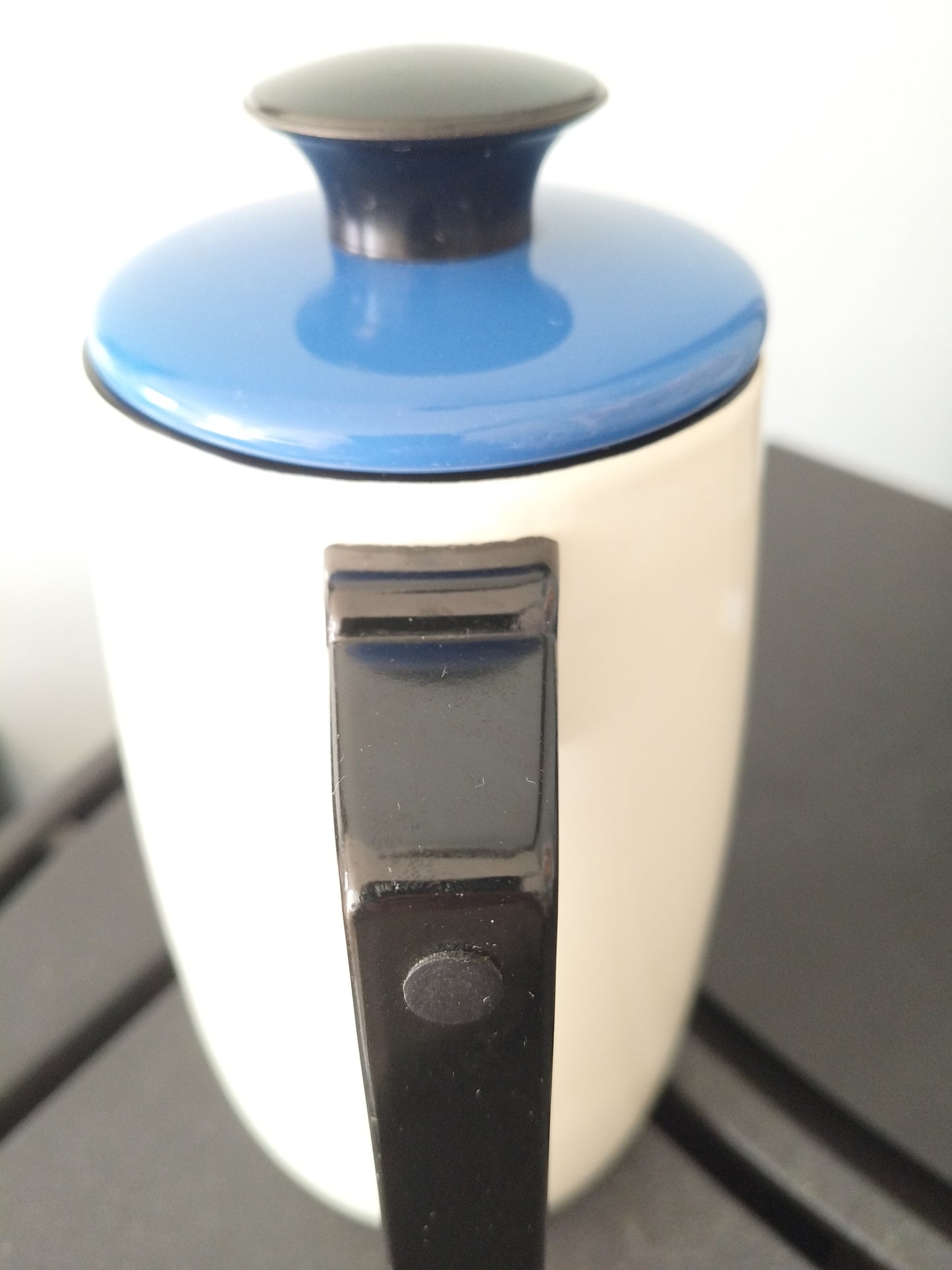 Cafetière émaillée