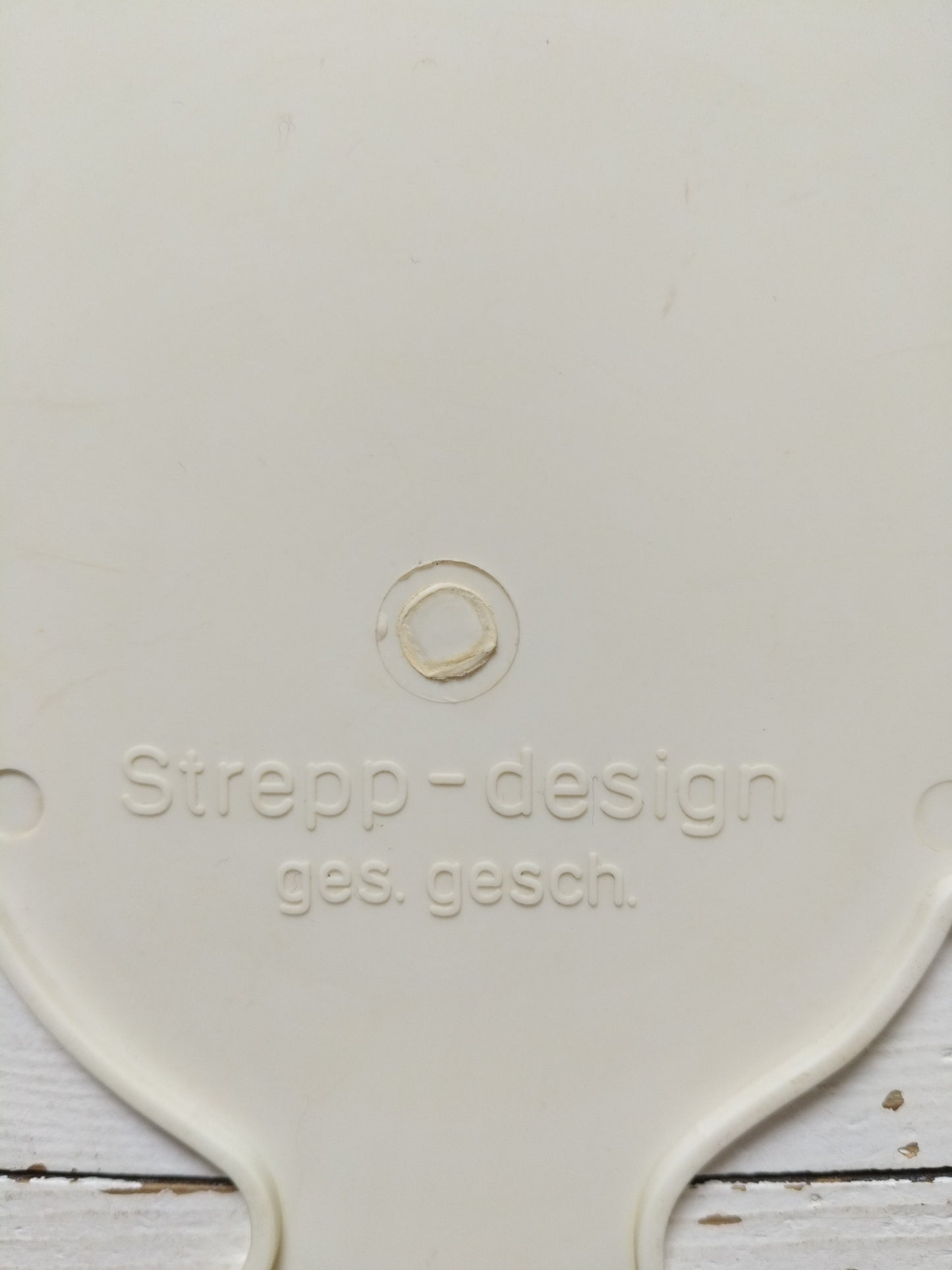 Petit cintre en plastique Strepp-design Ges.Gesch Germany fillette ou garçonnet au choix