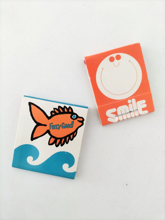 Ancienne boîte d'allumettes "smile" J.Wouters Bruxelles ou "Ferry Good" North Sea Ferries au choix