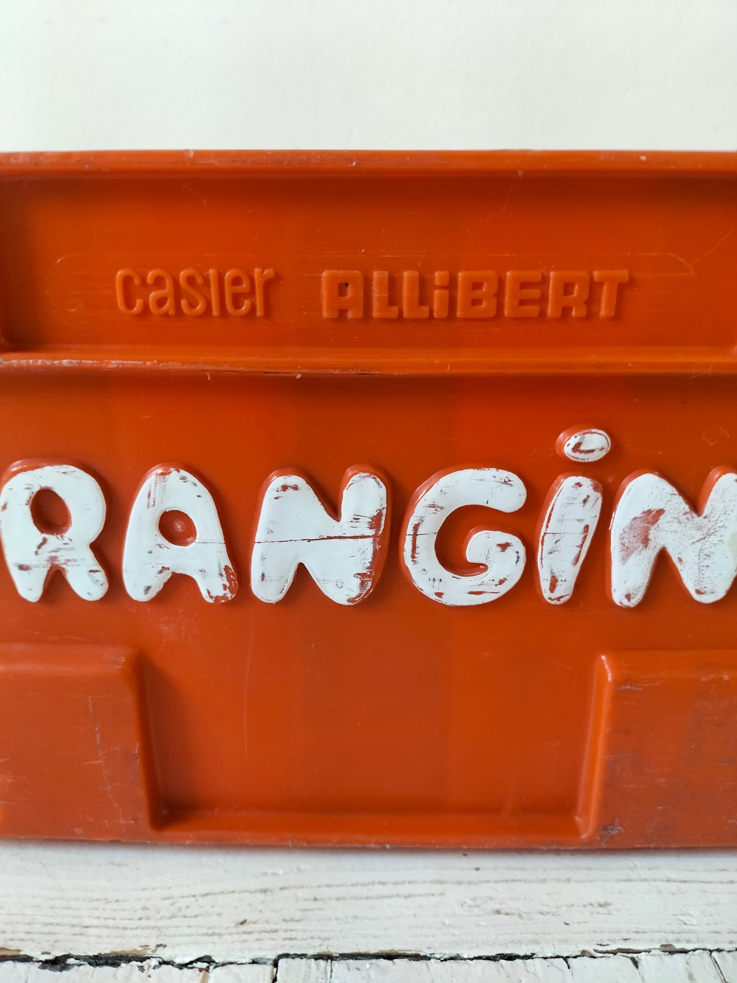 Casier/ caisse Orangina en plastique par Allibert