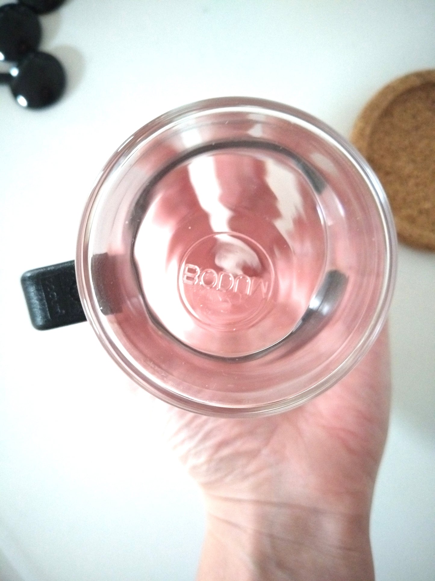 Ensemble de 4 tasses en verre + touillettes + sous-tasses en liège Bodum