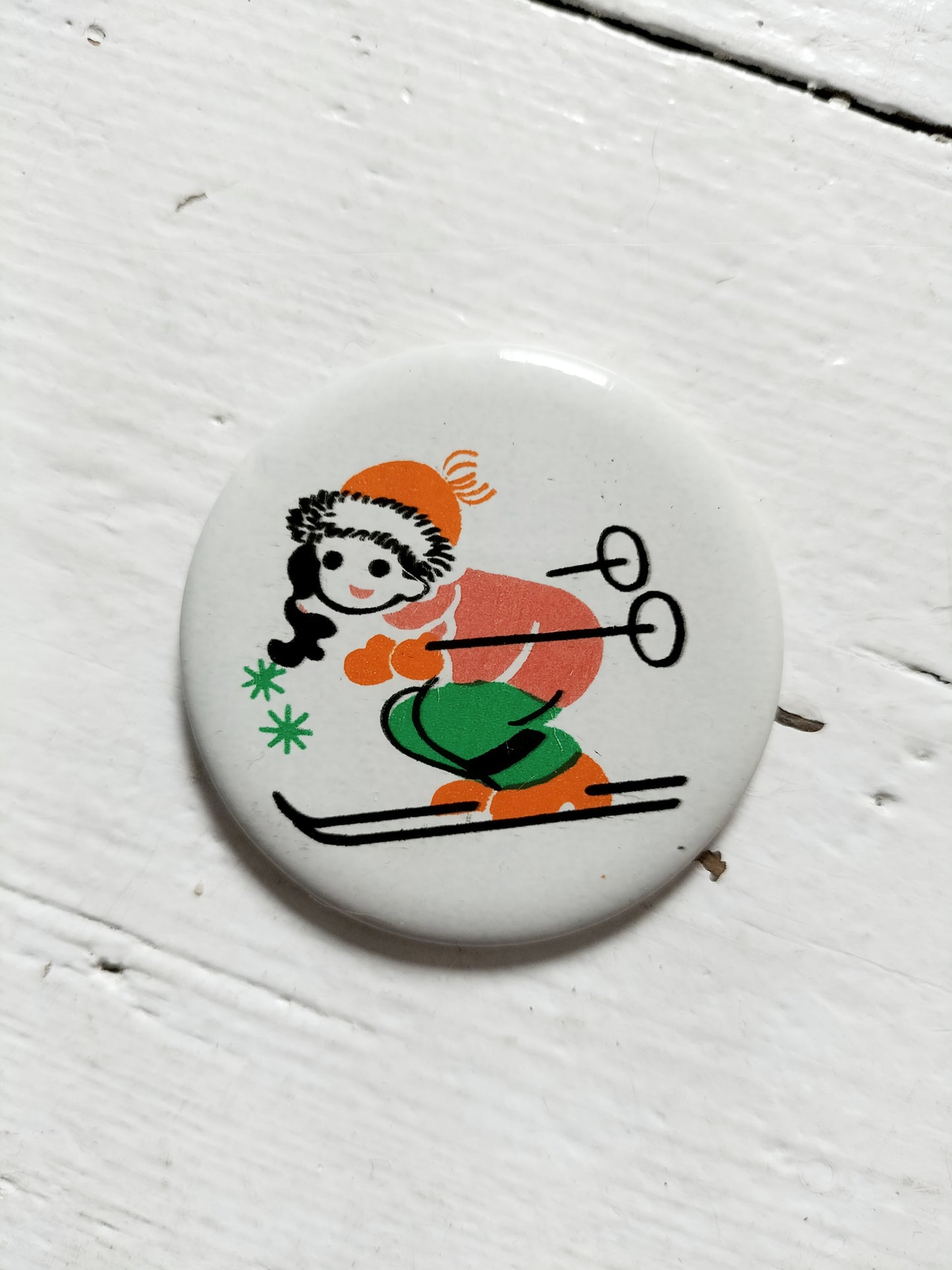 Ancien badge métallique 70's (ou magnet) Norma made in URSS (Estonie) à l'unité