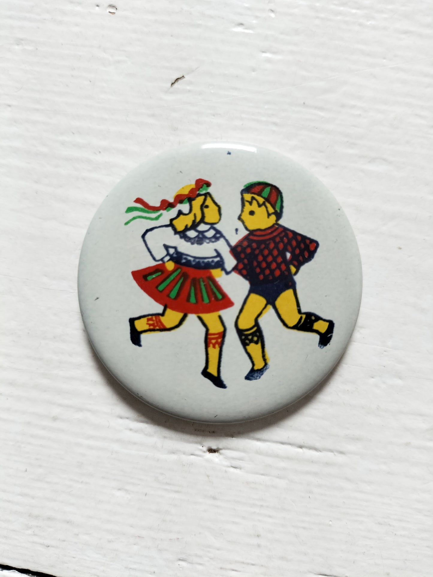 Ancien badge métallique 70's (ou magnet) Norma made in URSS (Estonie) à l'unité